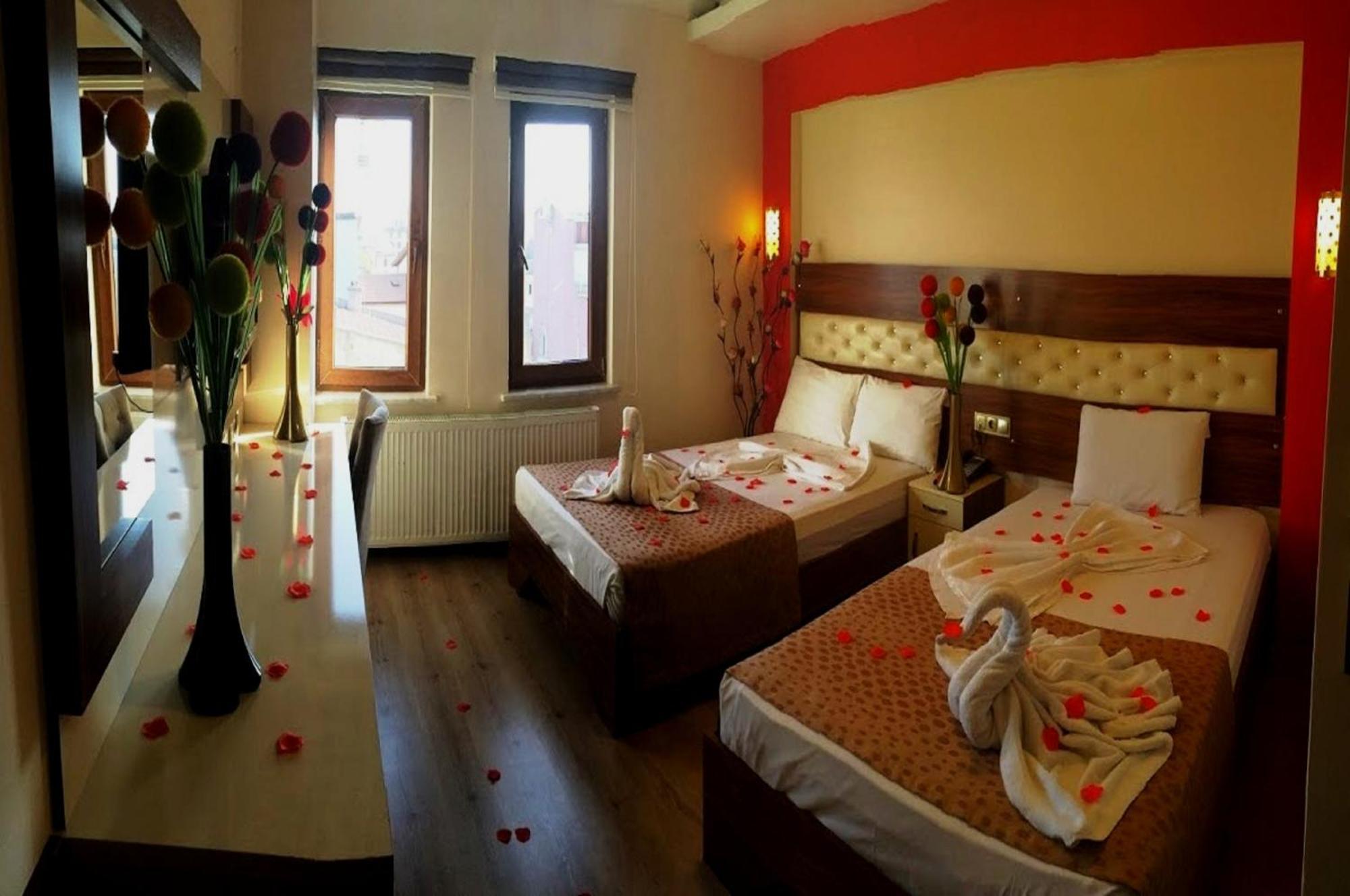Mesnevi Hotel Konya Esterno foto