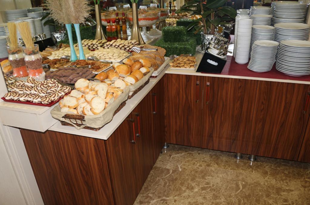 Mesnevi Hotel Konya Esterno foto
