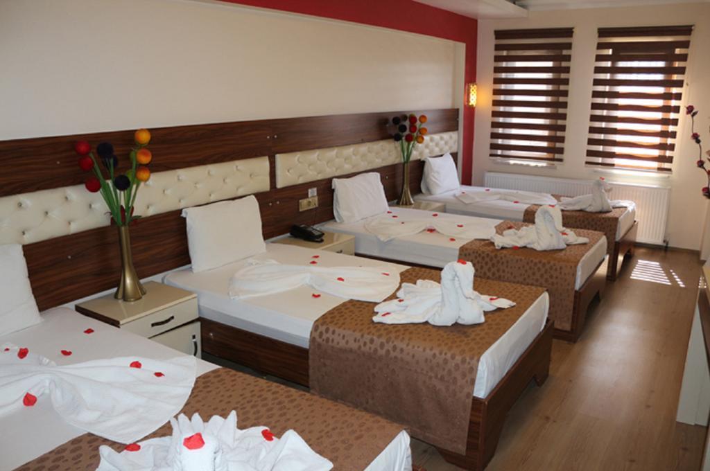 Mesnevi Hotel Konya Esterno foto